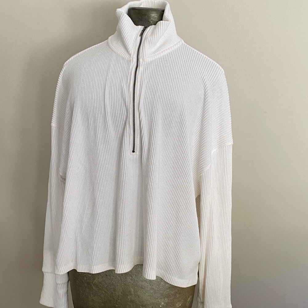 Abercrombie & Fitch White Ribbed Sweater Size XL